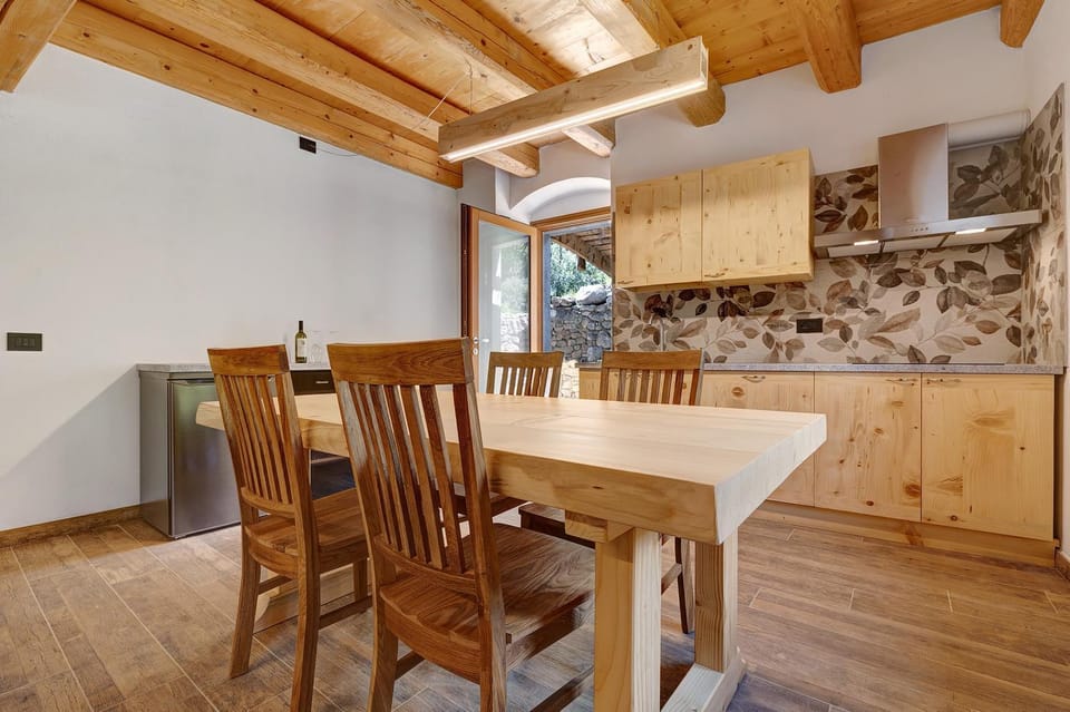 Property building, Kitchen or kitchenette, Living room