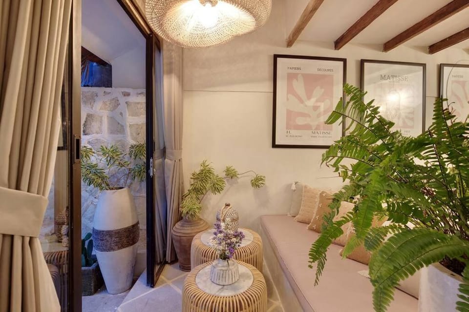 Seminyak Beach Bungalow Studio #2 with Private Pool Villa in Kuta