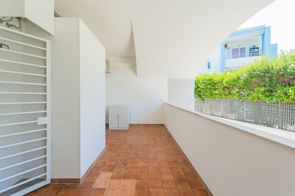 Property building, Facade/entrance, Off site