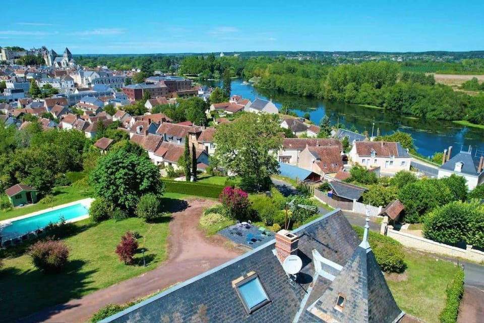 Demeure vue sur Cher/Château, 5 min Zoo de Beauval House in Centre-Val de Loire