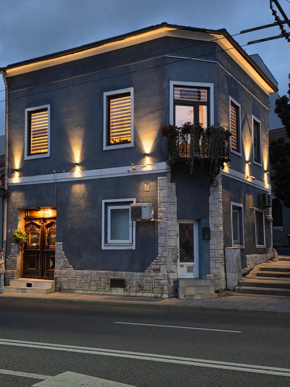 Property building, Street view
