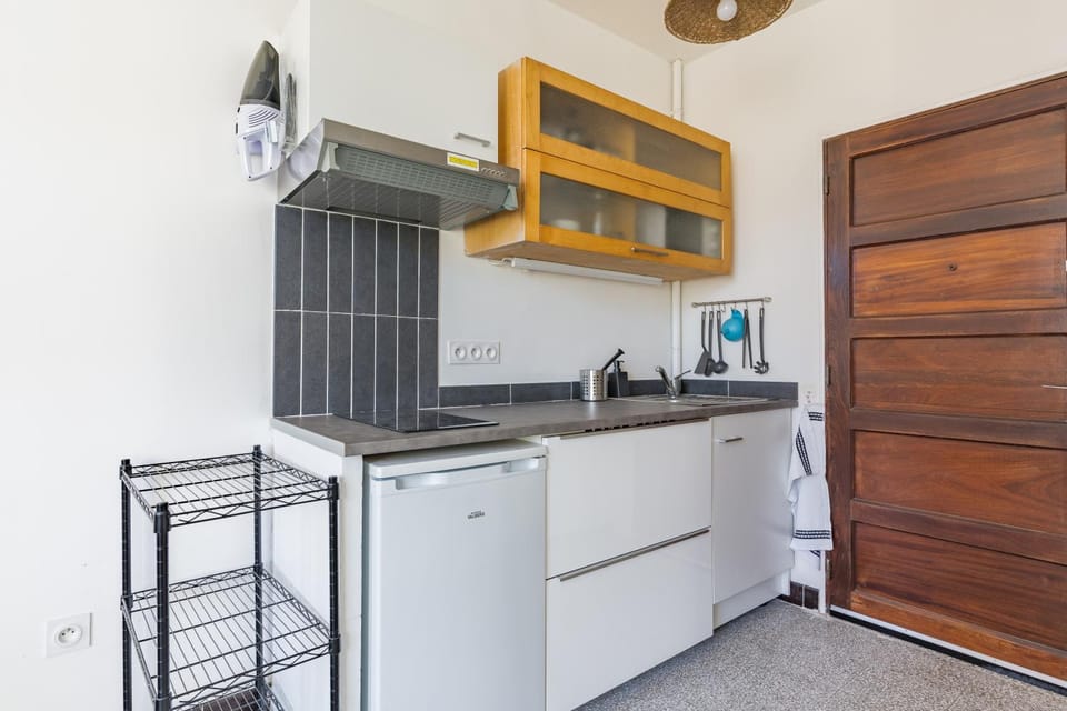 Kitchen or kitchenette, Living room
