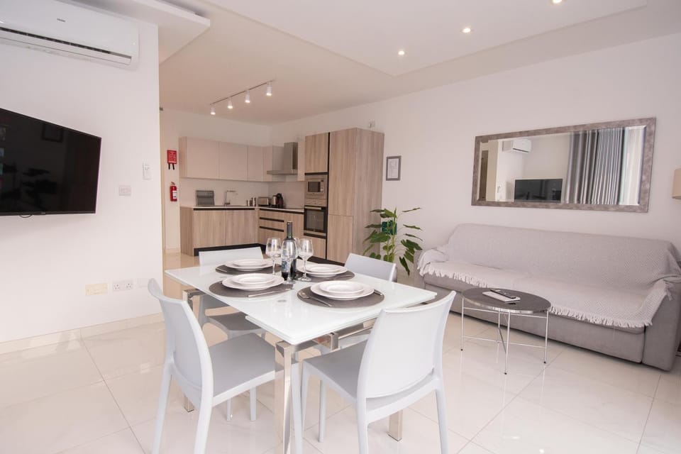 Sea front Apartment Apartment in Saint Paul's Bay