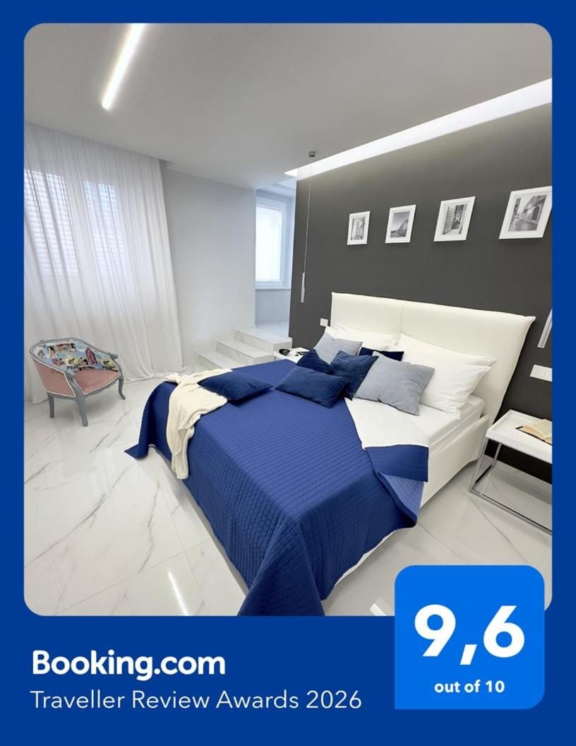 Bed, Bedroom, Certificate/Award