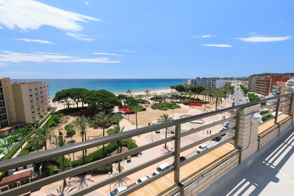 Balcony/Terrace, Sea view, Street view