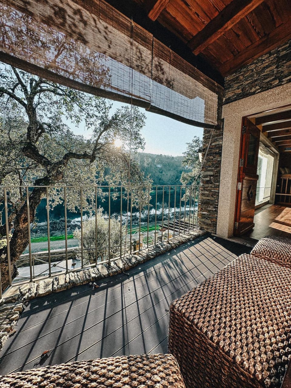 Natural landscape, Balcony/Terrace, River view