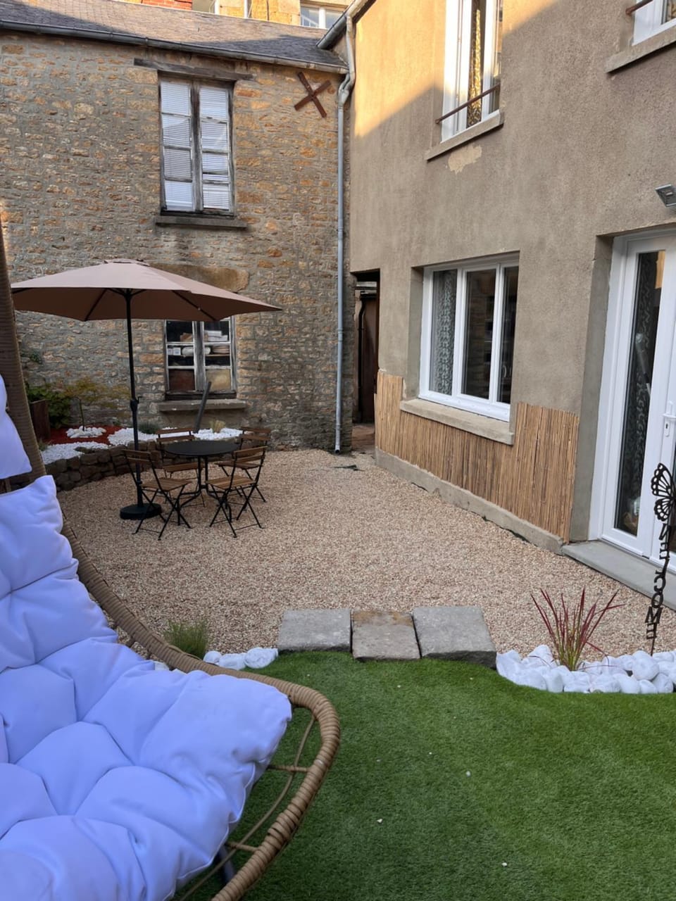 Balcony/Terrace, Garden view