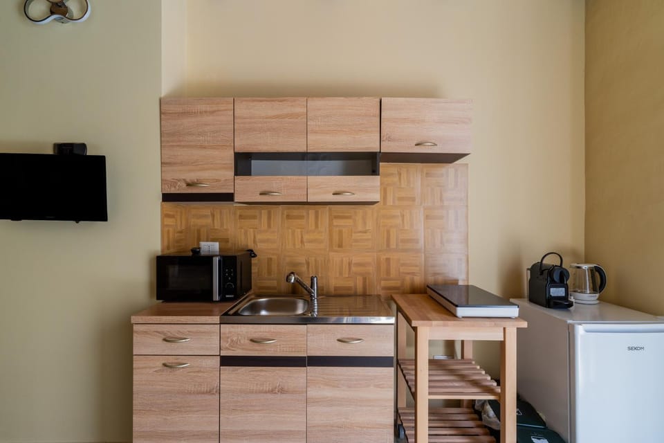 Kitchen or kitchenette, Living room