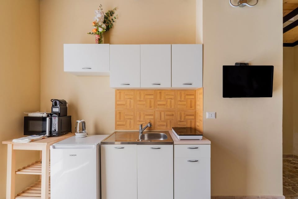Kitchen or kitchenette, Living room