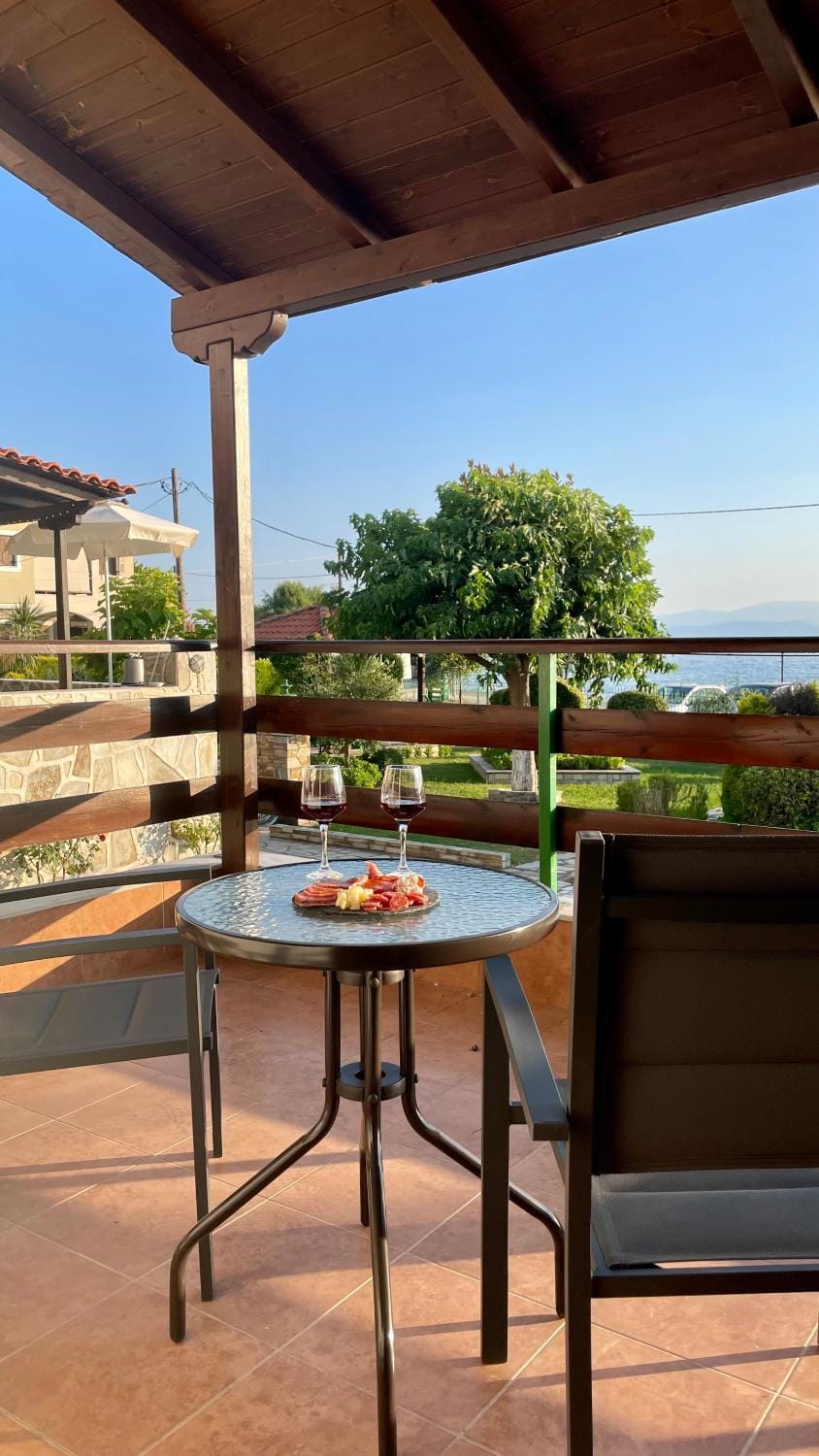 Patio, Day, Natural landscape, Balcony/Terrace, Living room, Seating area, Sea view