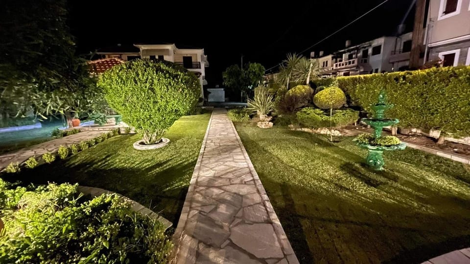 Property building, Spring, Night, Natural landscape, Garden, Garden, Garden view