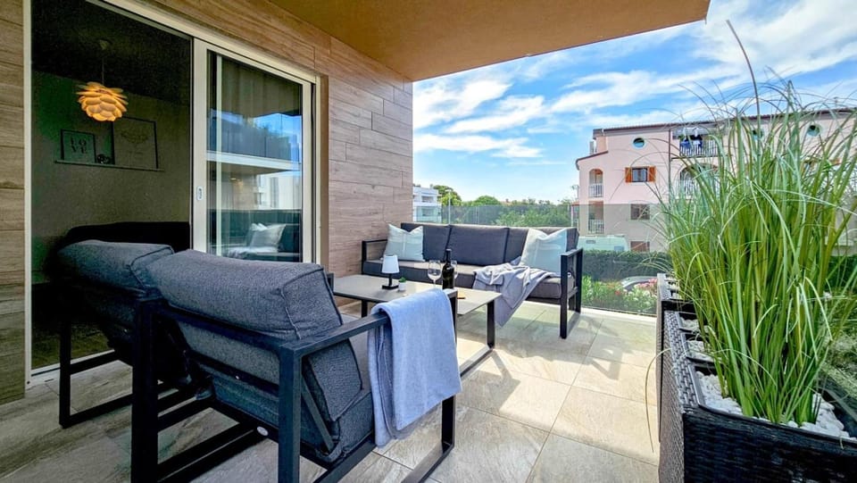 Day, Balcony/Terrace