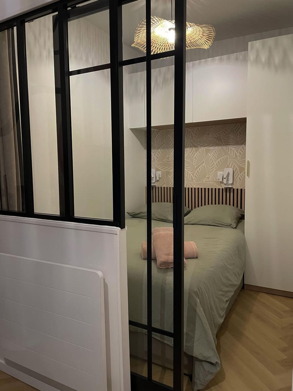 Bed, Photo of the whole room, Bedroom, wardrobe
