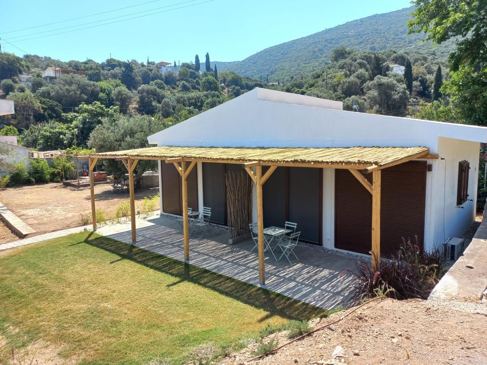 Valia's Beach Studios Apartment in Samos, Greece