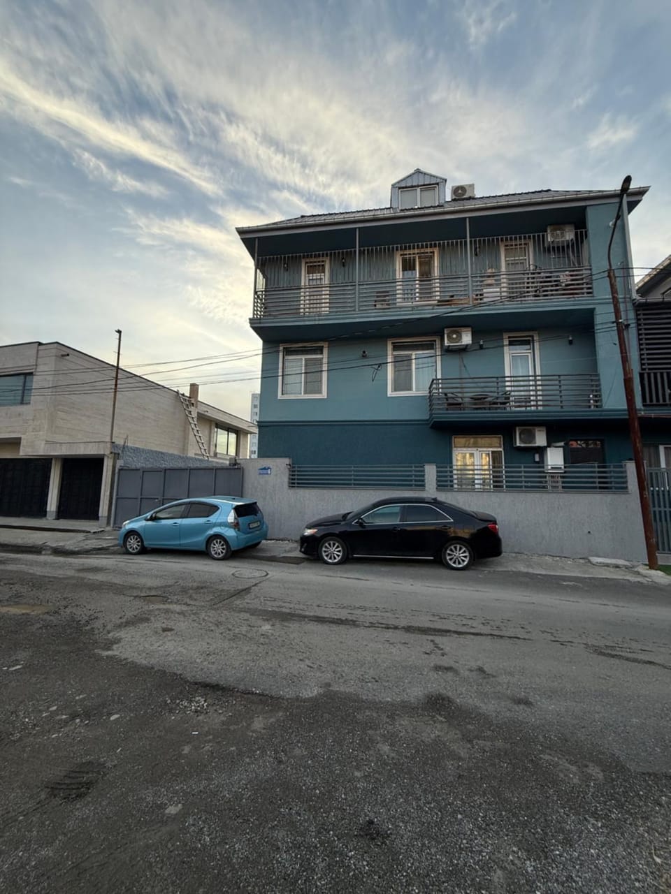 Property building, Location