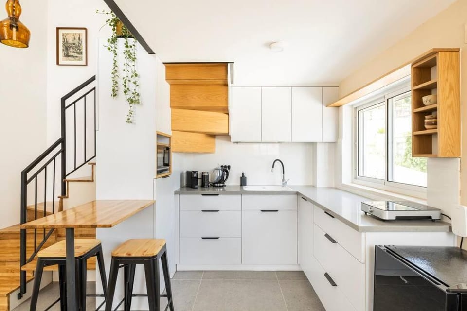 Earth & Heavens Apartment in North District