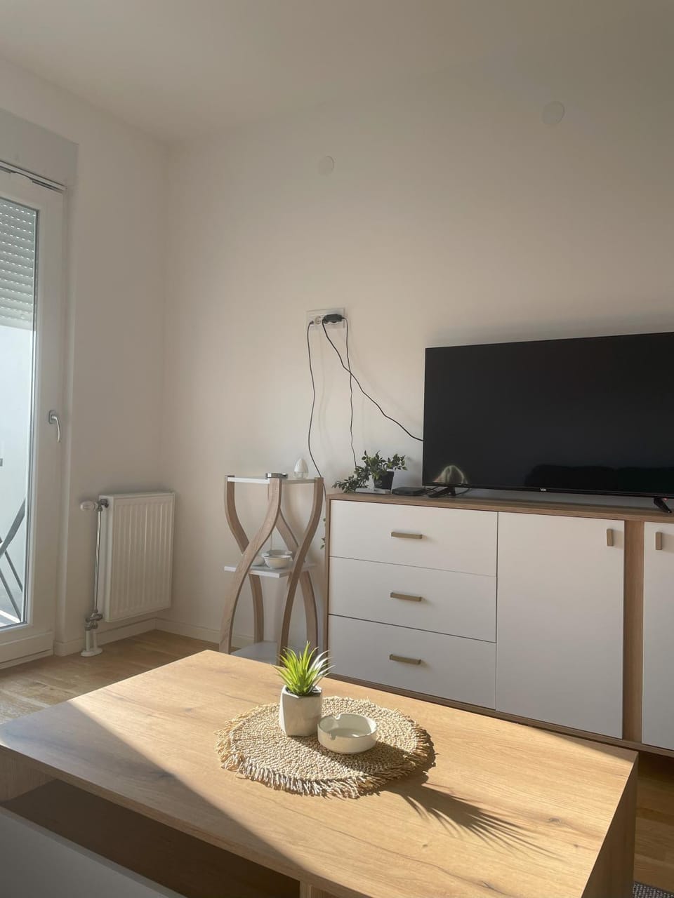 Communal lounge/ TV room, TV and multimedia, Living room