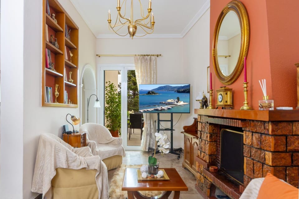 Living room, Seating area, fireplace