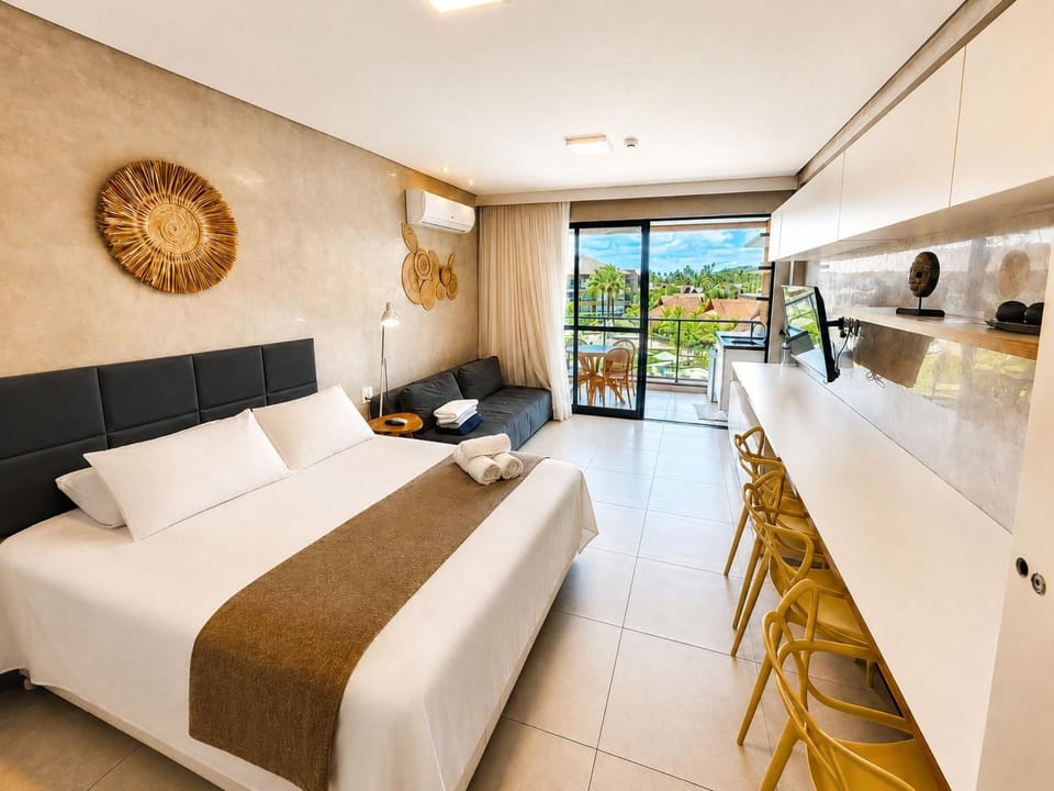 Bed, View (from property/room), Photo of the whole room, Bedroom, Pool view