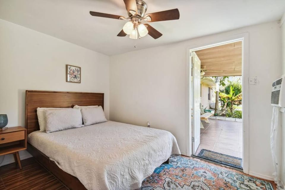 TRANQUILITY! PRIVATE Gated Estate! Boats, RVs OK! Has Separate Apt, Fishing, Hiking, LOW Rates! House in Poinciana