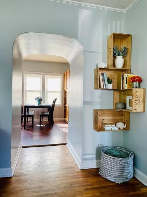 Seating area, Dining area