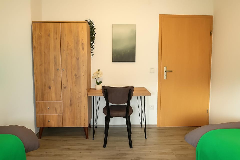 Business facilities, Dining area, wardrobe