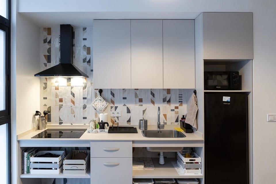Kitchen or kitchenette