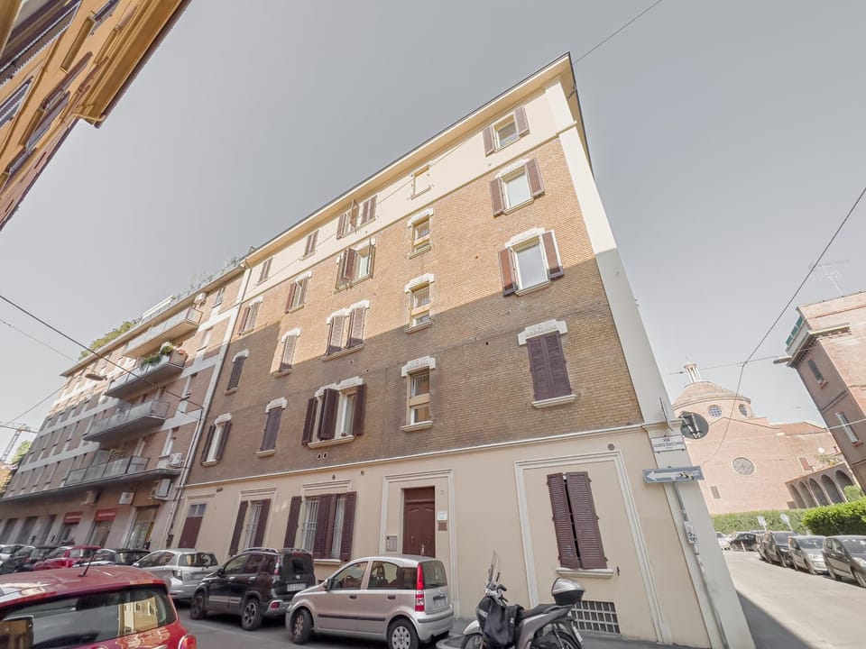 Property building, Day, Neighbourhood