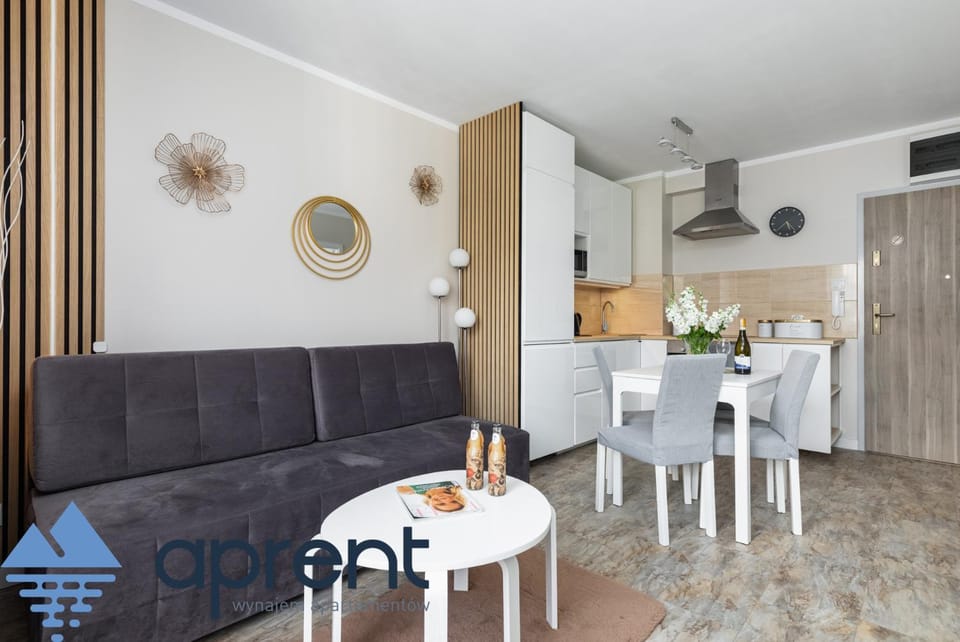 Kitchen or kitchenette, Living room, minibar