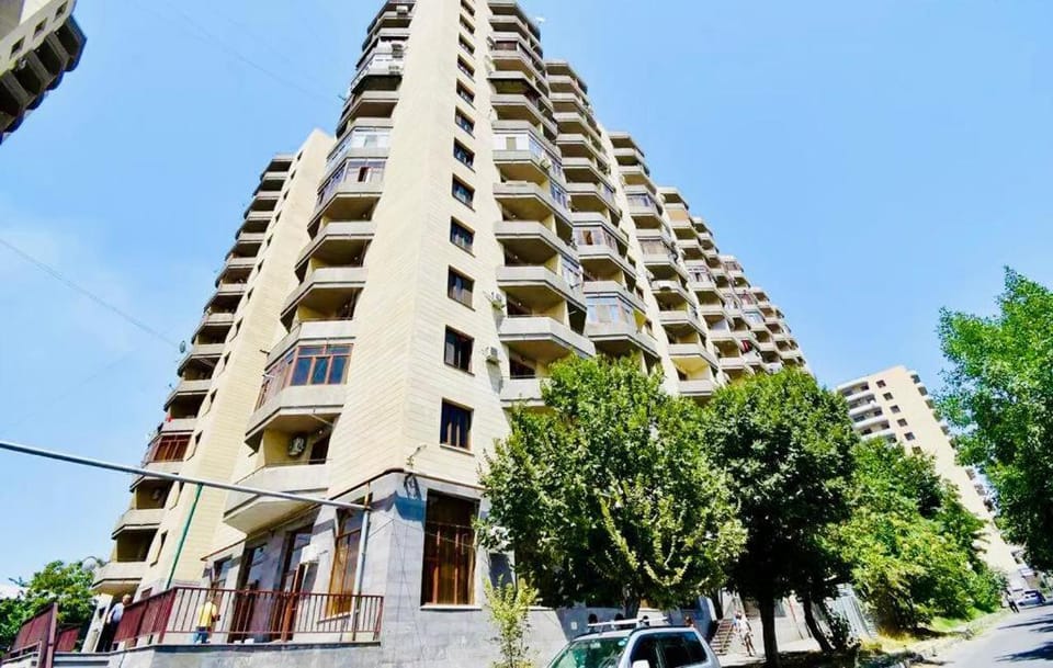 City Center, Comfortable and Sunny 2 Bedroom Nearby Republic Square Apartment in Yerevan