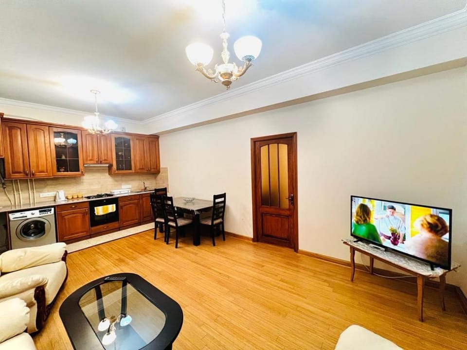 City Center, Comfortable and Sunny 2 Bedroom Nearby Republic Square Apartment in Yerevan