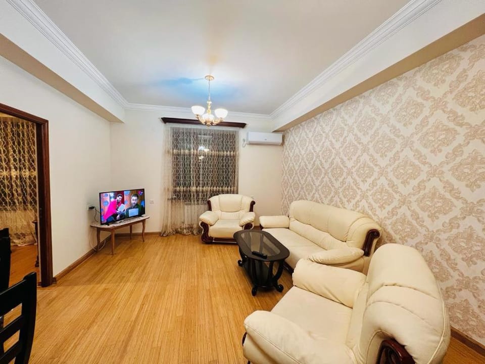 City Center, Comfortable and Sunny 2 Bedroom Nearby Republic Square Apartment in Yerevan