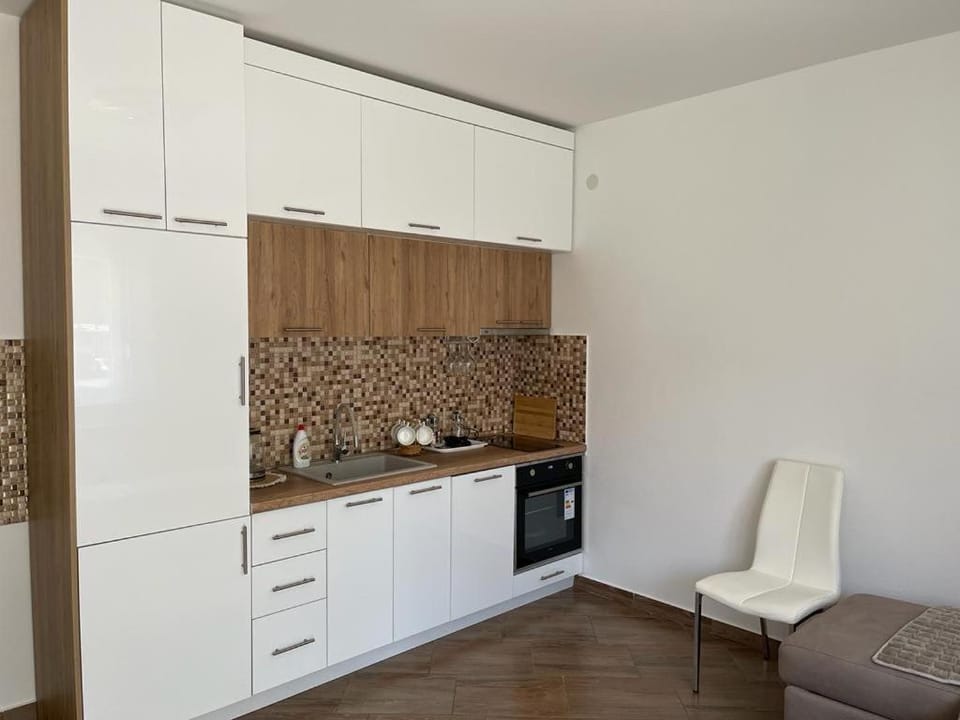 Kitchen or kitchenette, stove