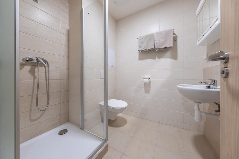 Penzion BIG HOUSE Bed and Breakfast in Prague