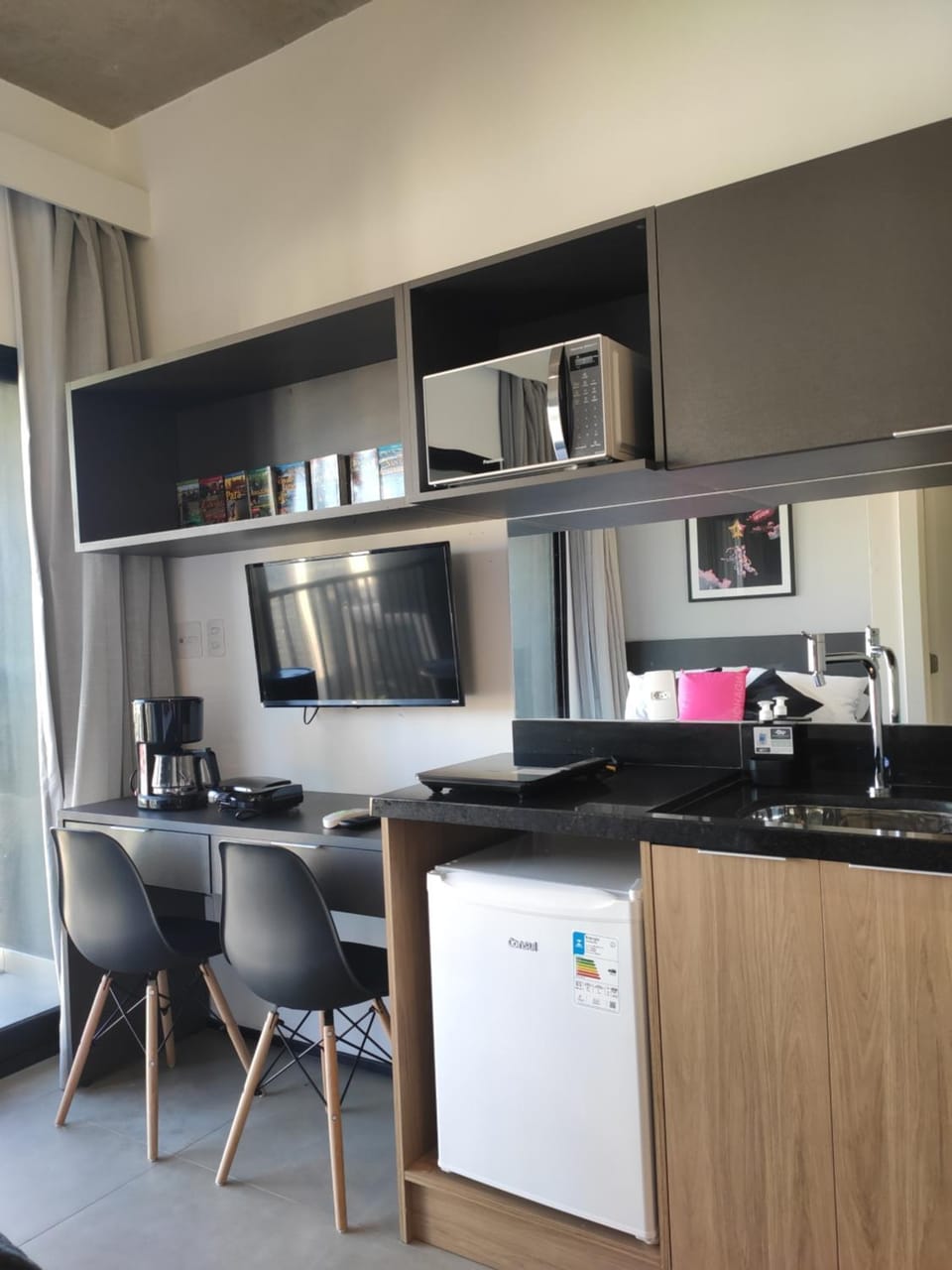 Kitchen or kitchenette, Dining area, oven, pet friendly, stove