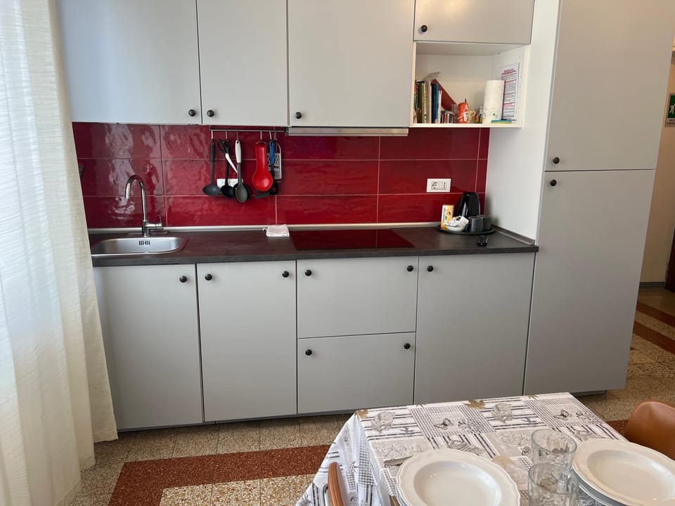 Kitchen or kitchenette, stove