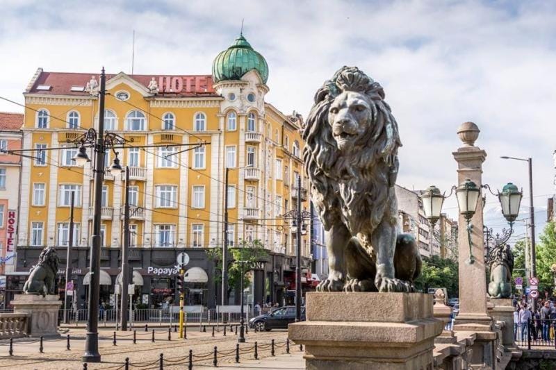 The White Apartment 3BR - free parking Apartment in Sofia