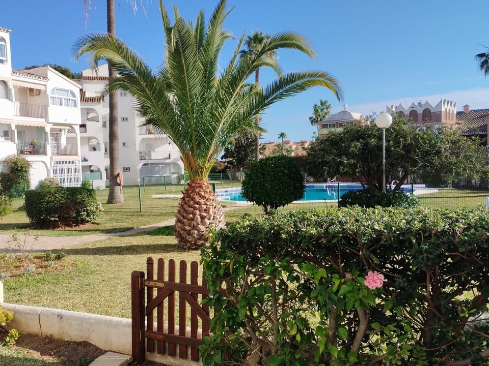 Coqueto apartamento en CalaHonda Apartment in Sitio de Calahonda
