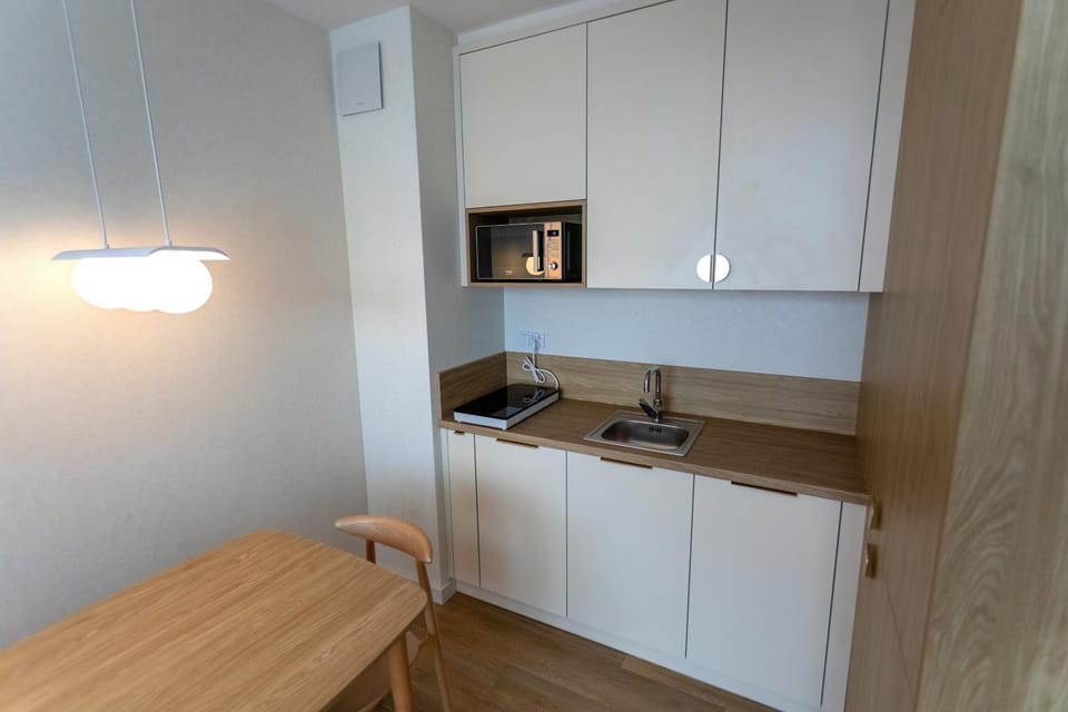Kitchen or kitchenette, Dining area, minibar, pet friendly, stove