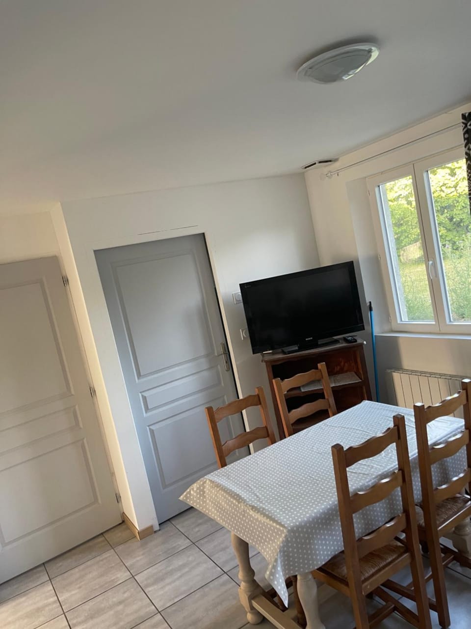 Petite maison avec 2 chambres Apartment in Centre-Val de Loire