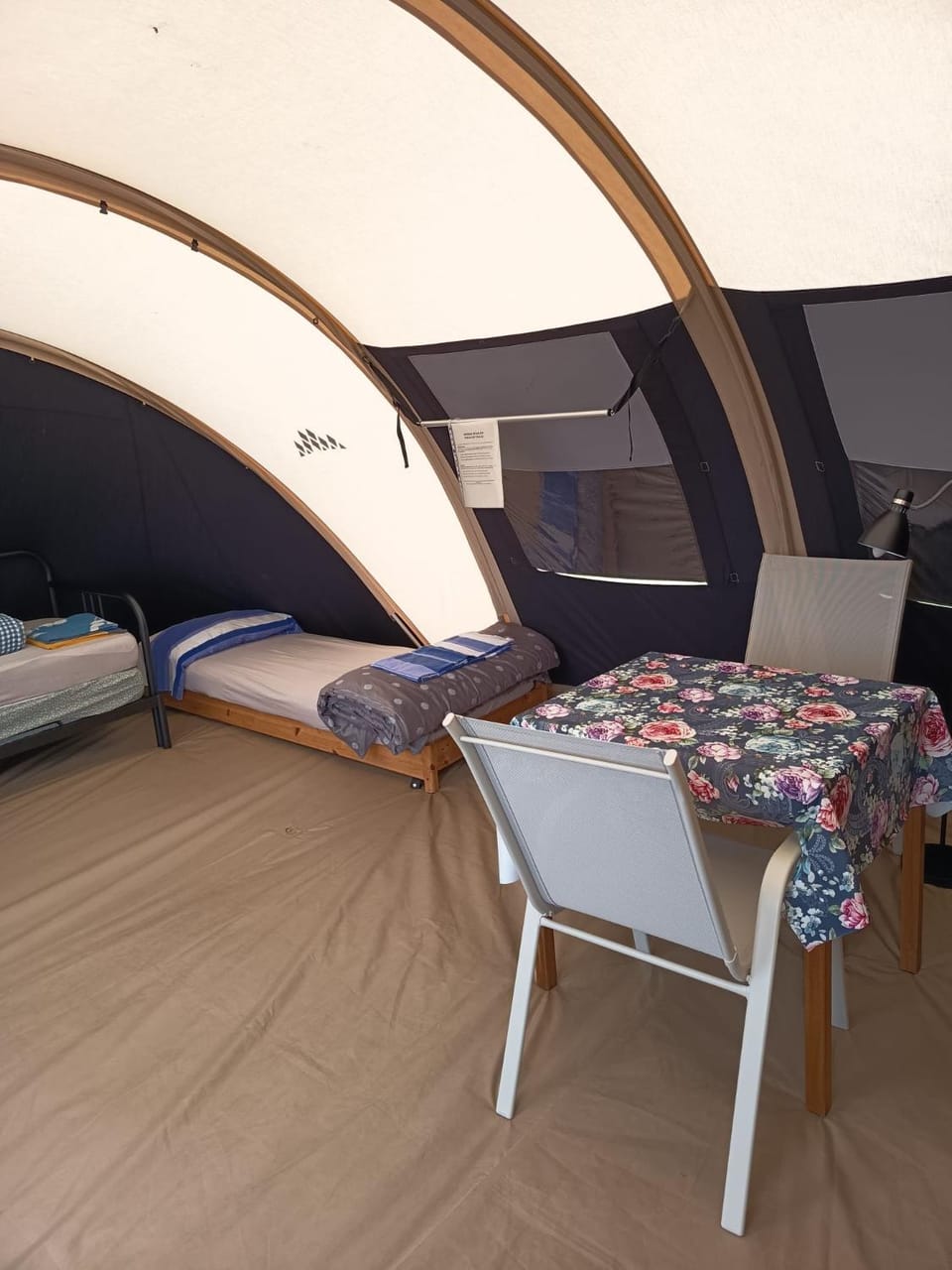 Tienda Bell 4 personas - Camping Playa de Tapia Luxury tent in Asturias
