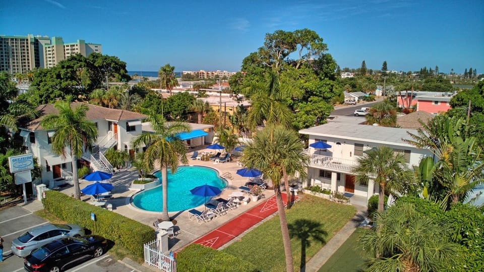 Gulfside Resort. Unit 10 Apartment hotel in Saint Pete Beach