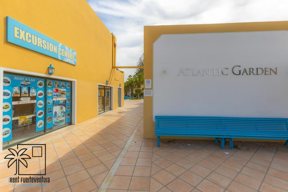 Facade/entrance, Logo/Certificate/Sign, Certificate/Award