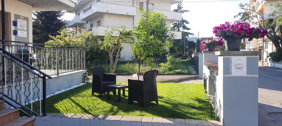 Spring, Day, Garden, Balcony/Terrace, Garden view