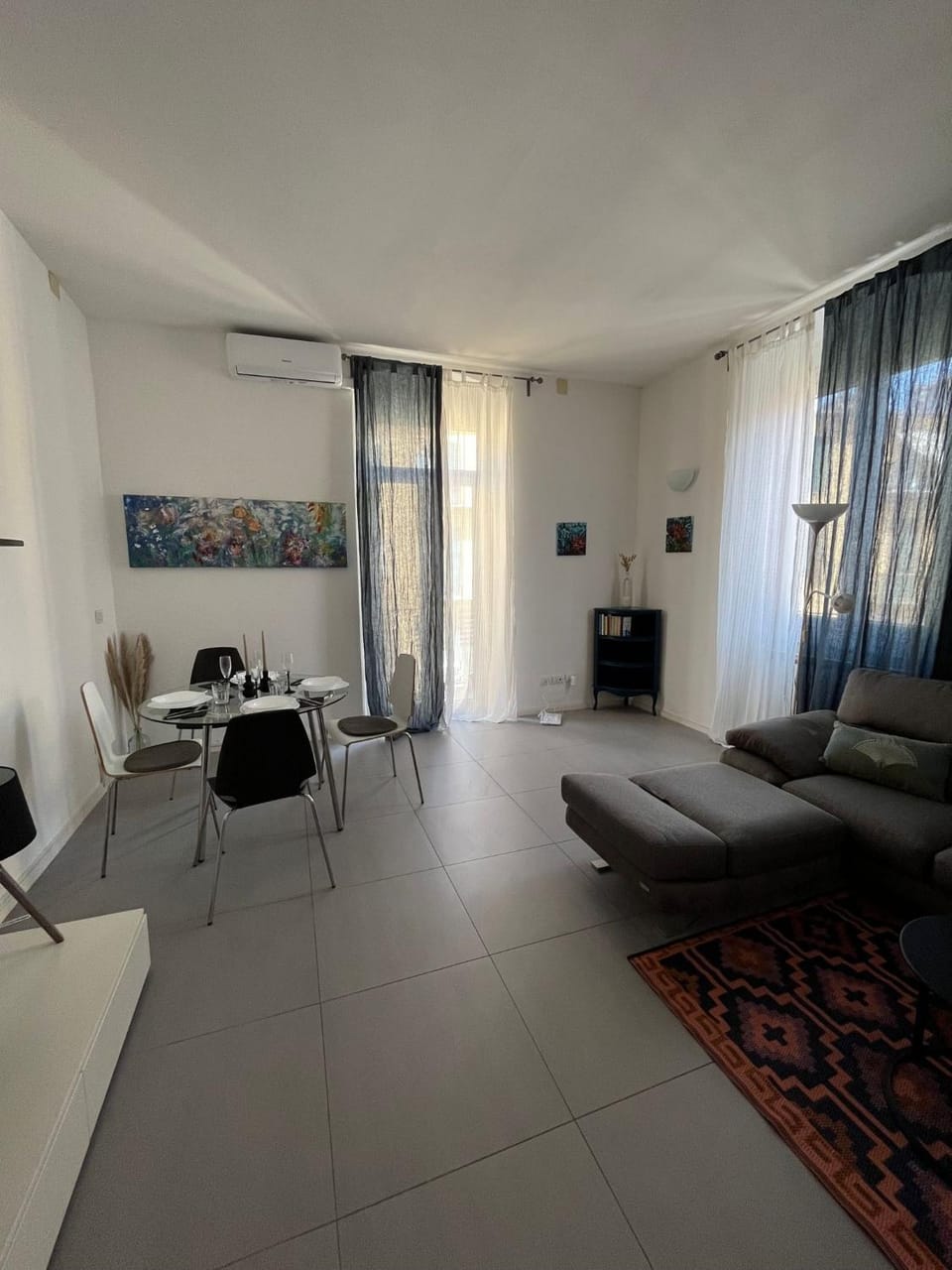 Living room, Dining area