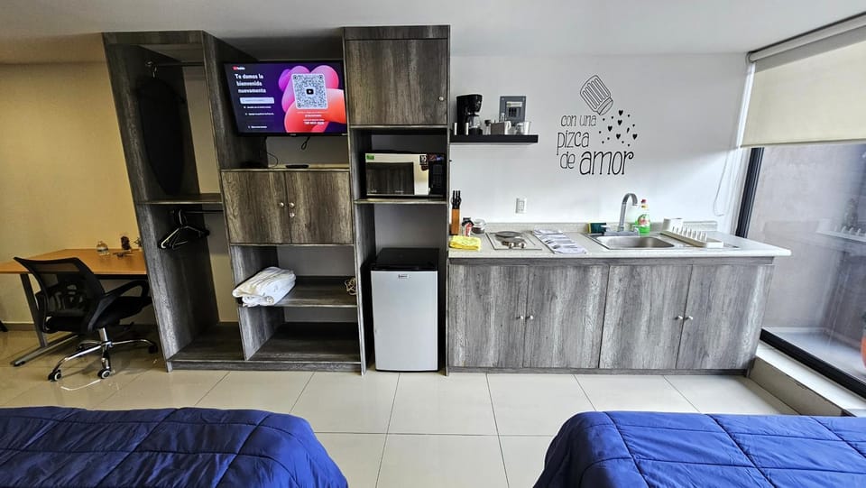 Bed, Kitchen or kitchenette, Photo of the whole room, Bedroom