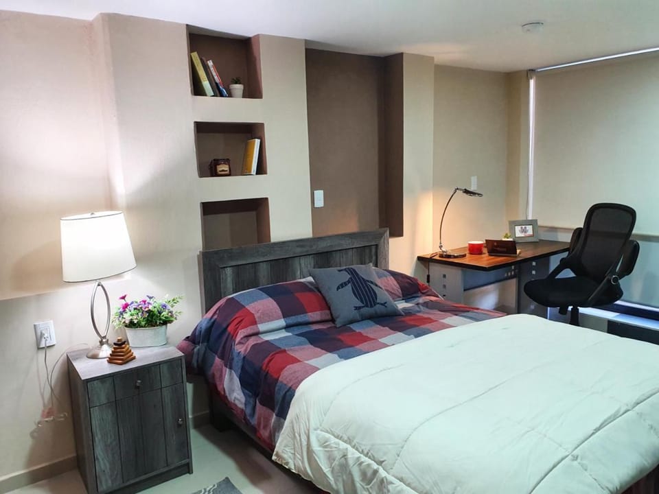 Bed, Living room, Photo of the whole room, Seating area, Bedroom