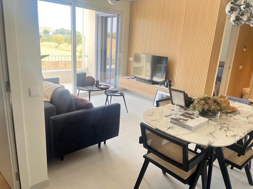 View (from property/room), Balcony/Terrace, Living room, Seating area