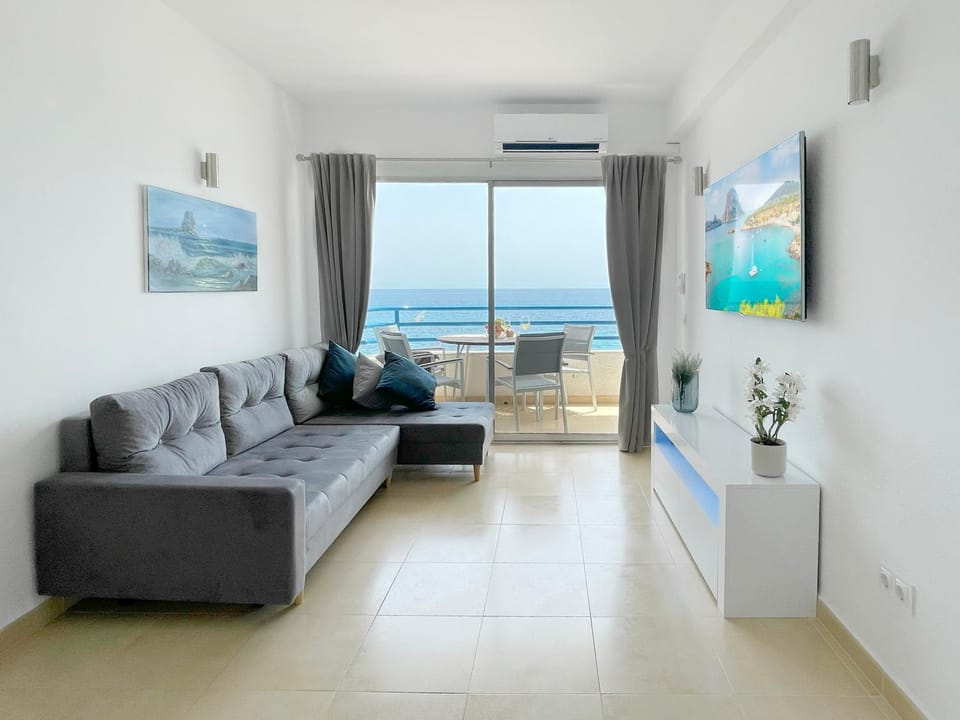 TV and multimedia, Living room, Sea view