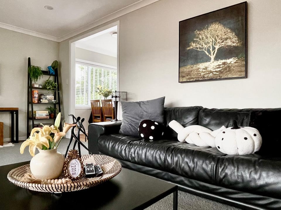 Living room, Decorative detail